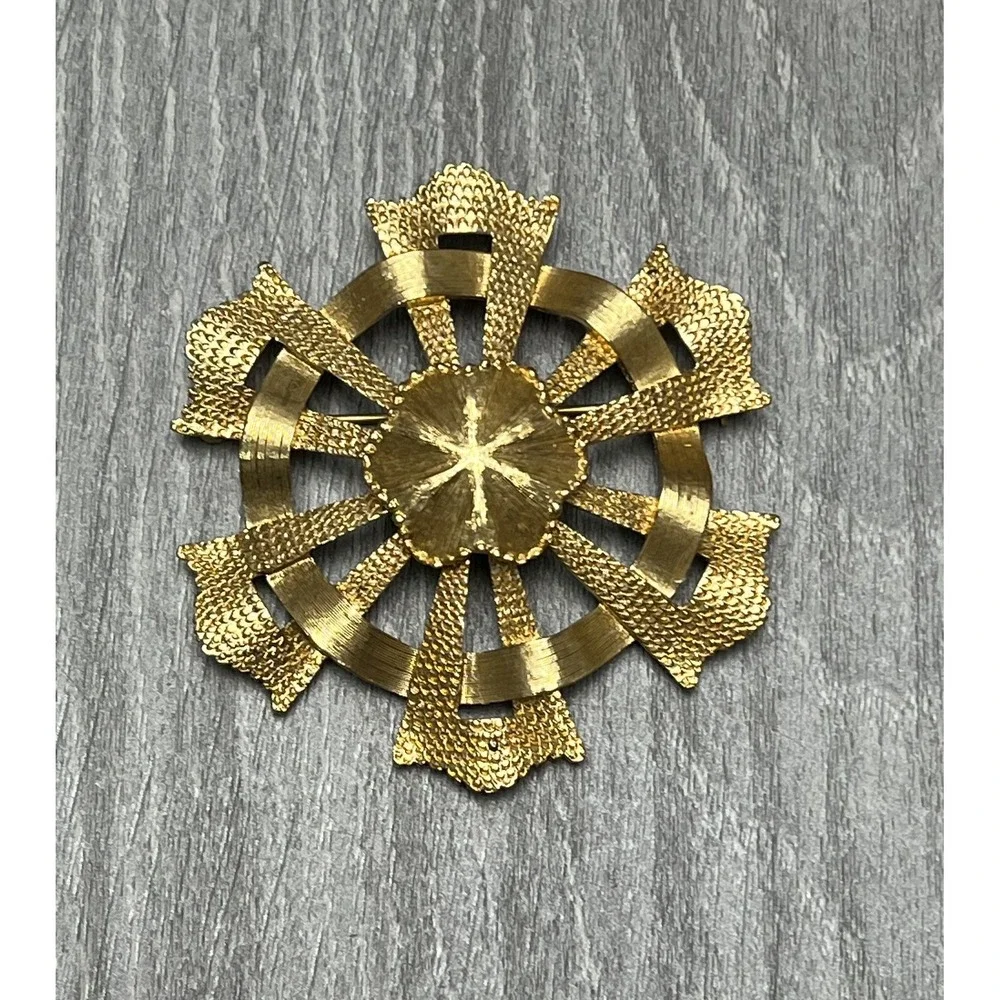 Vintage MONET Gold Tone Textured & Smooth Geometric Brooch Pin Signed